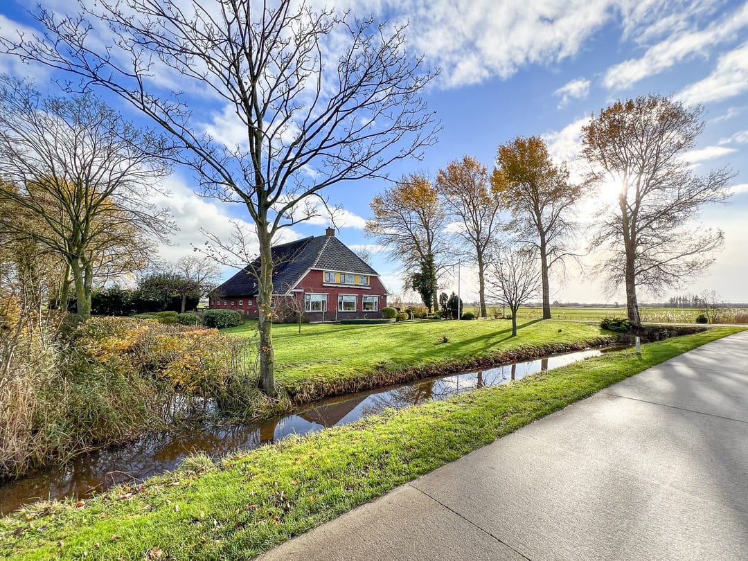 Foto 1 van Miedwei 52