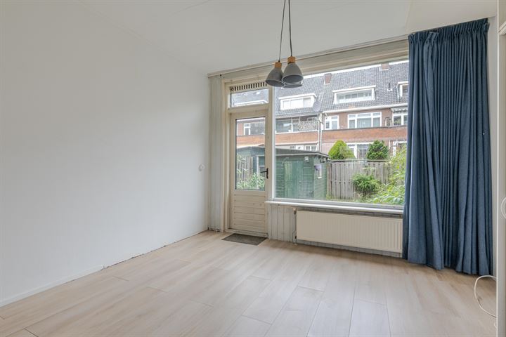 Bekijk foto 9 van Nieuwenhoornstraat 75-A