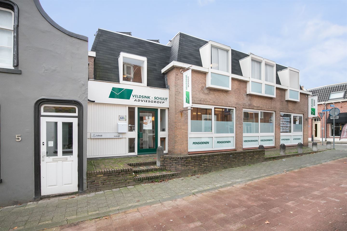 Bekijk foto 2 van Brugstraat 7