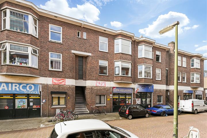 Bekijk foto 39 van Volkerakstraat 19