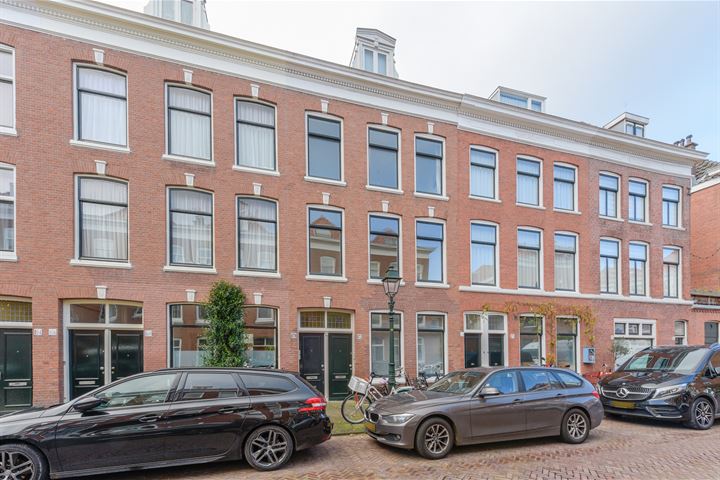 Bekijk foto 1 van Van Diemenstraat 170