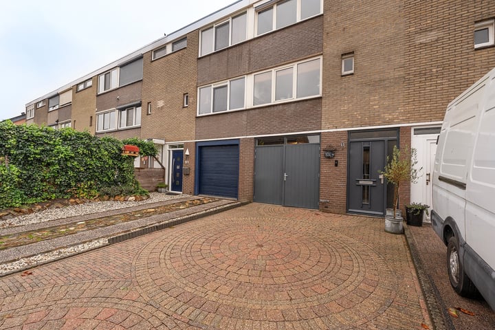 Bekijk foto 1 van Bilderdijkstraat 23