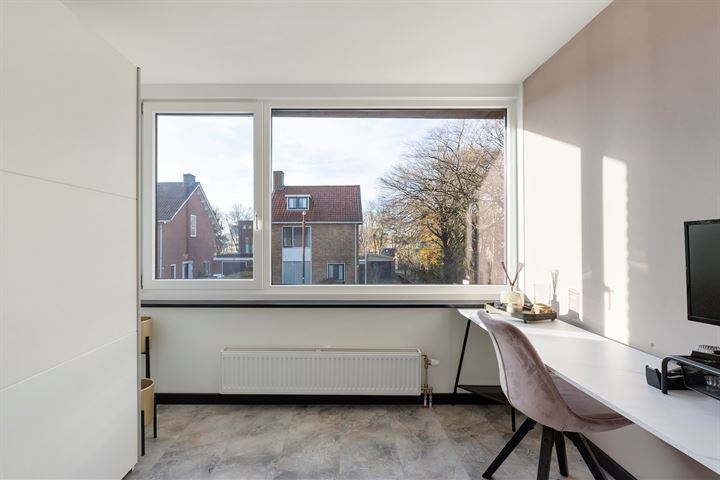 Bekijk foto 31 van Vredebestlaan 22