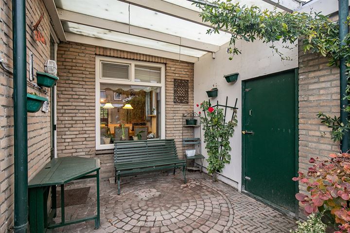 Bekijk foto 42 van Lijsterbesstraat 19