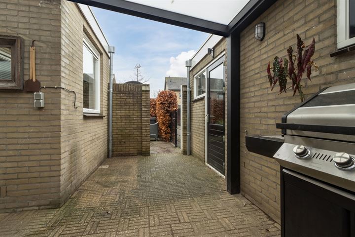 Bekijk foto 57 van Irenestraat 11