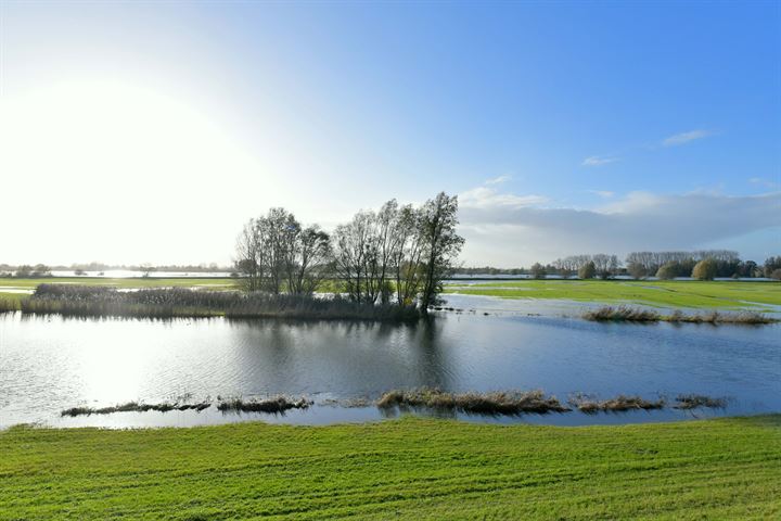 Bekijk foto 40 van Heuvelstraat 8