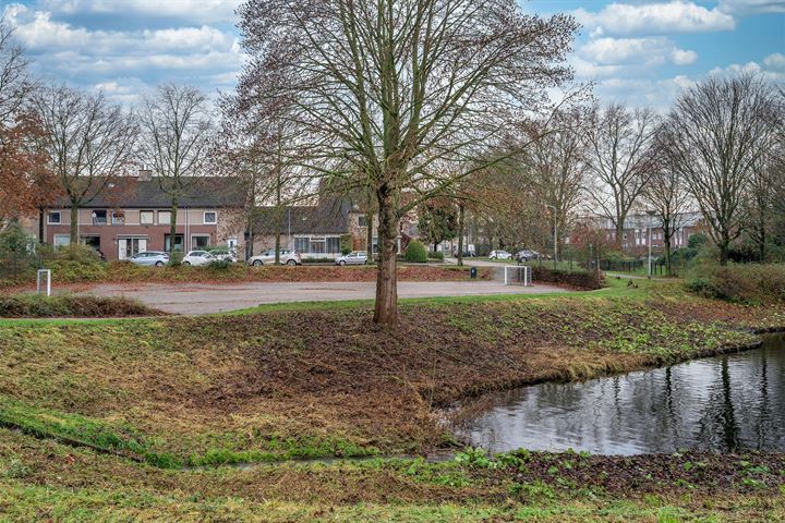 View photo 51 of Wethouder Lommenstraat 14