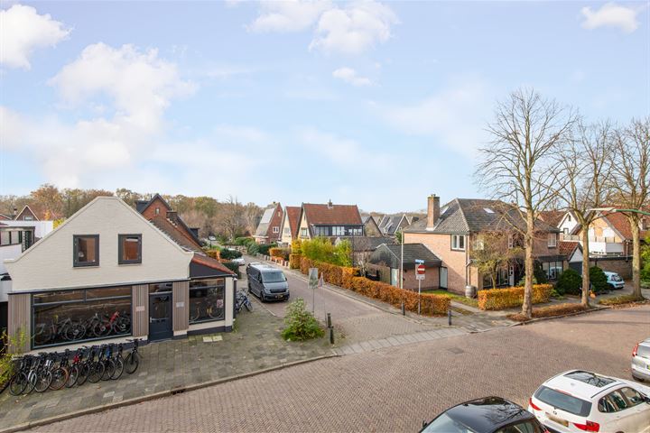 View photo 33 of Van Aostastraat 9