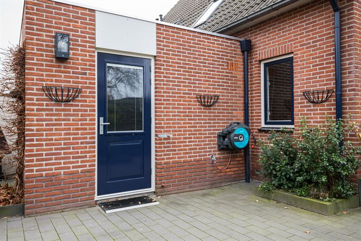 Bekijk foto 37 van Spreeuwstraat 48