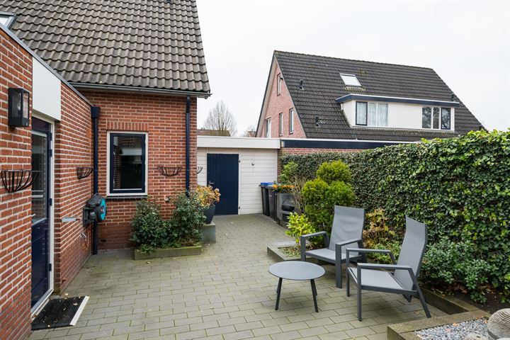 Bekijk foto 39 van Spreeuwstraat 48