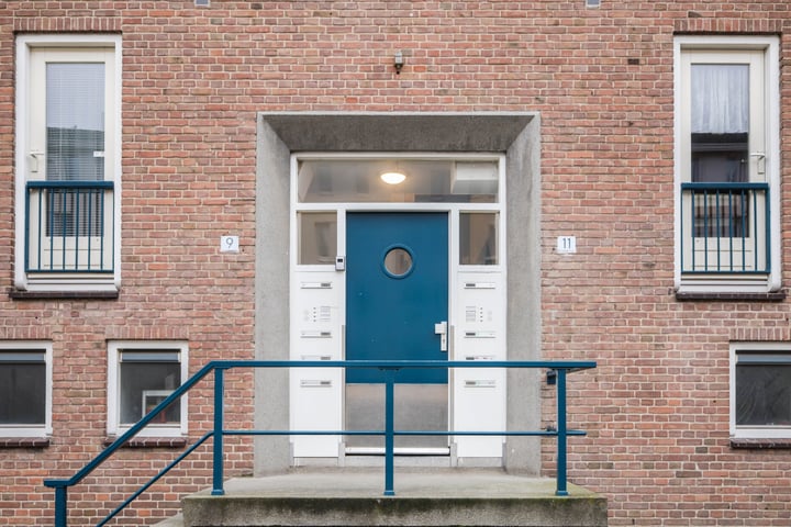 Bekijk foto 2 van Lex Althoffstraat 11-III