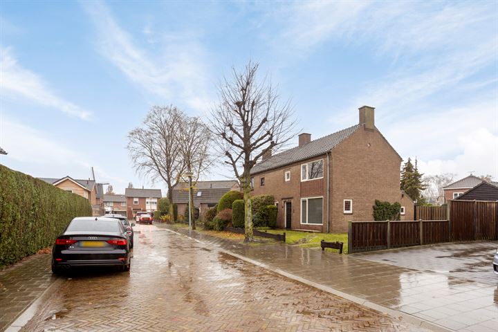 Bekijk foto 31 van Korenbloemstraat 5