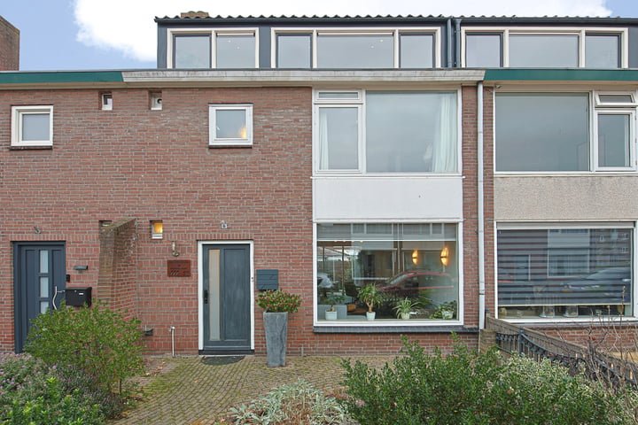 Bekijk foto 2 van Peelstraat 28