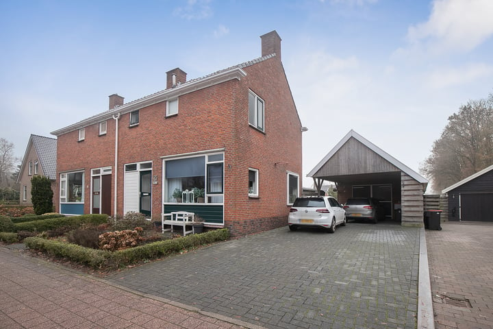 Bekijk foto 1 van Hoofdweg 132