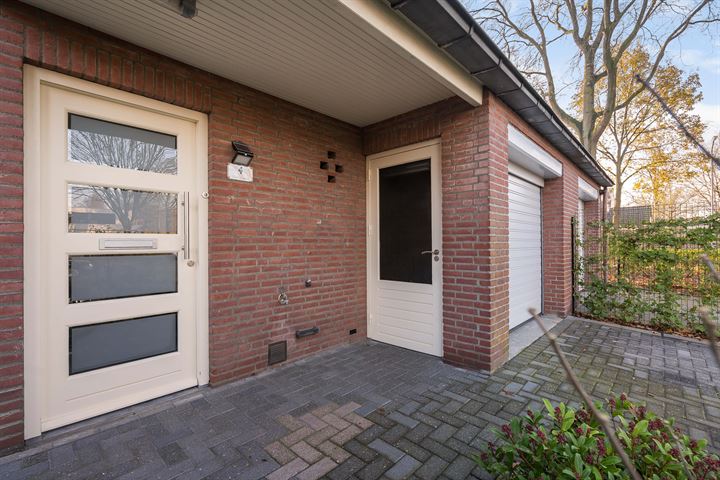 Bekijk foto 9 van Voorburcht 4