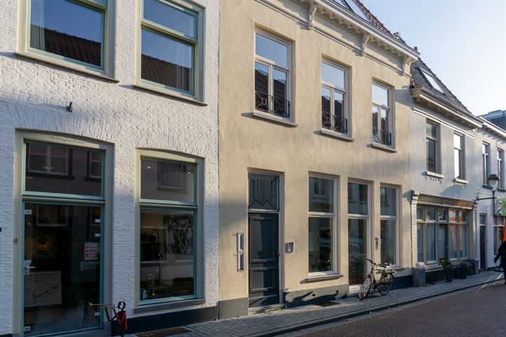 Bekijk foto 2 van Blauwehandstraat 14