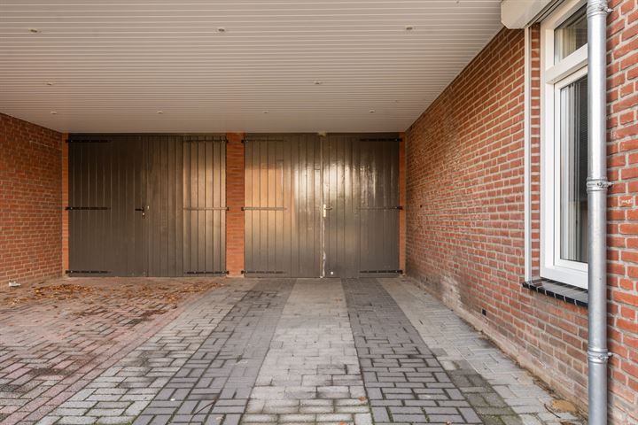 Bekijk foto 42 van Tjongerstraat 25