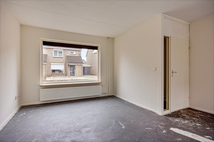 Bekijk foto 9 van Straussstraat 15