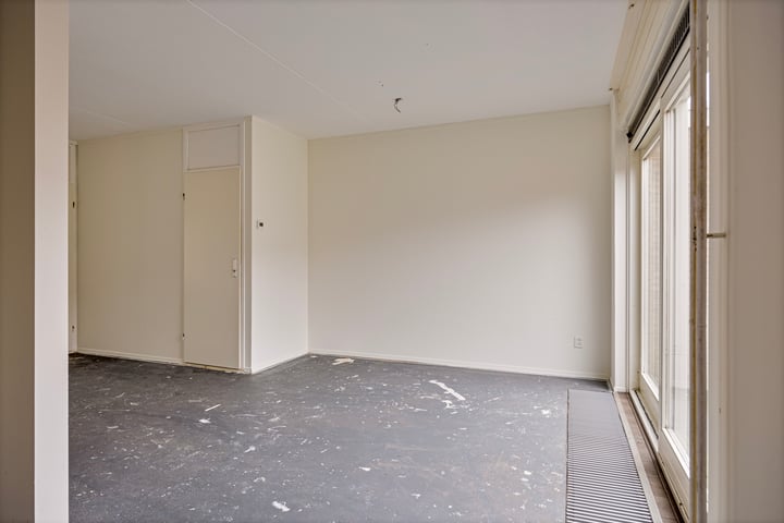 Bekijk foto 12 van Straussstraat 15