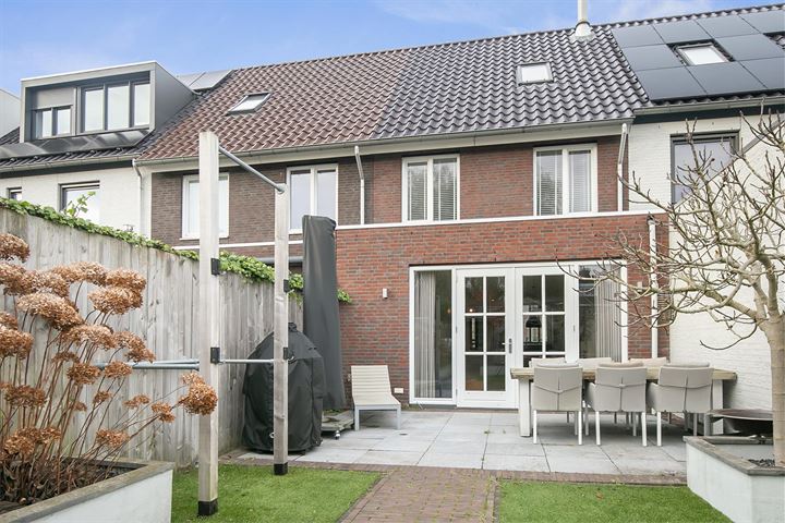 View photo 38 of Vlielandstraat 76