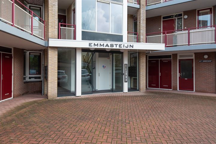 Bekijk foto 2 van Emmastraat 152