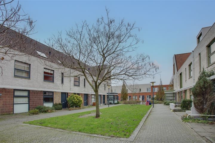 Bekijk foto 36 van Waarderstraat 155