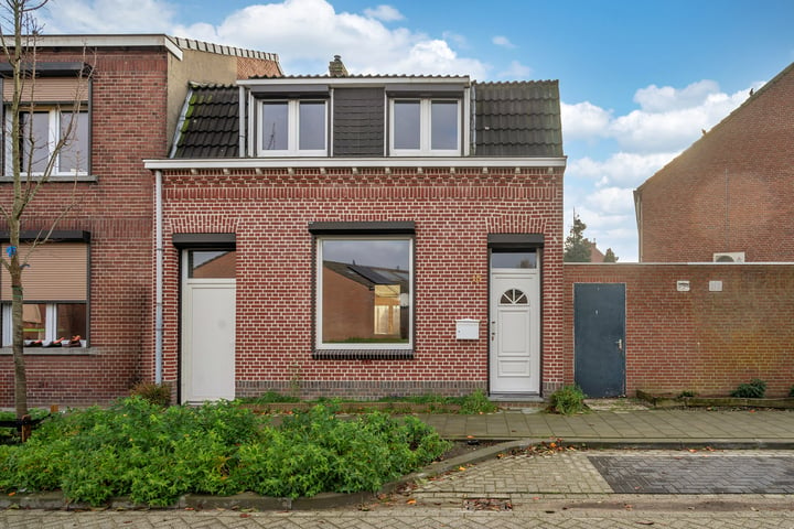 Bekijk foto 1 van van Postelstraat 13