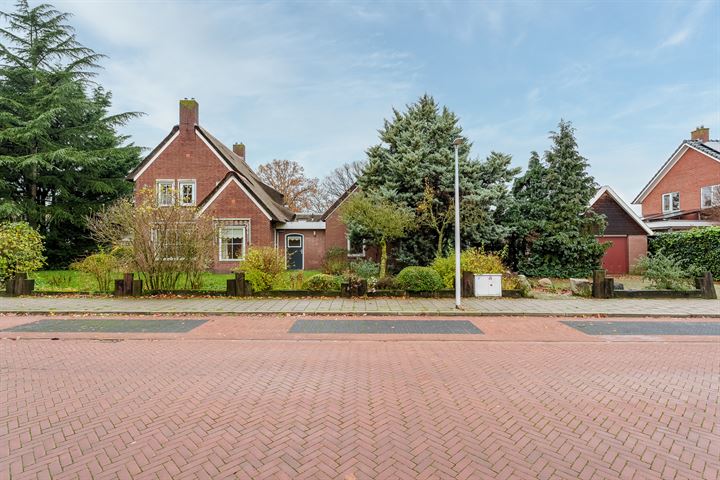 Bekijk foto 42 van Lindenlaan 1