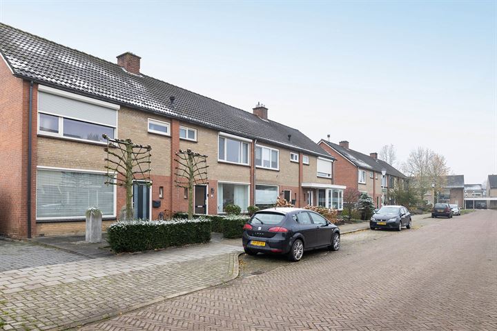 Bekijk foto 30 van Boterbloemstraat 3