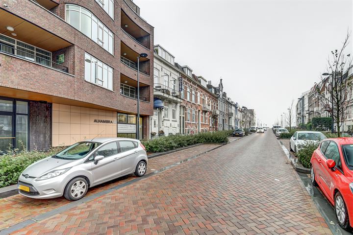 Bekijk foto 31 van Coosje Buskenstraat 132