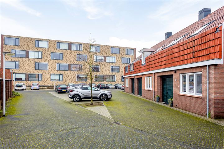 Bekijk foto 31 van Het Roombeekhofje 46