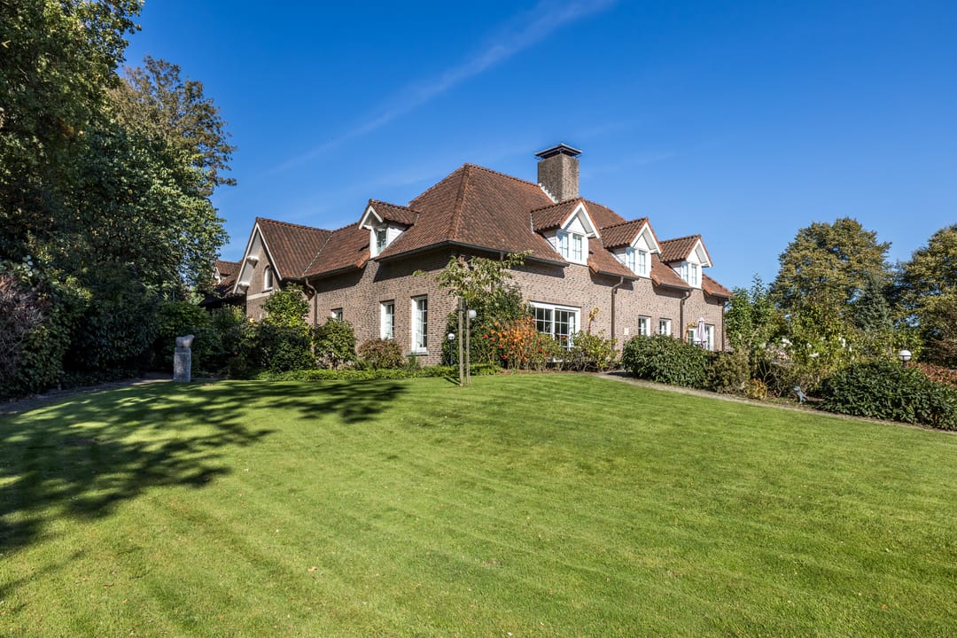 Foto 2 van Nierhoven 10