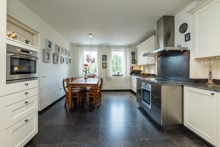 Foto 16 van Nierhoven 10