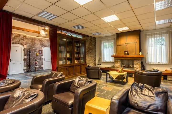 Foto 44 van Nierhoven 10