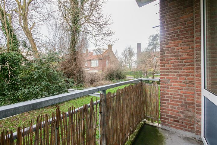 Bekijk foto 15 van H.A. Lorentzstraat 16