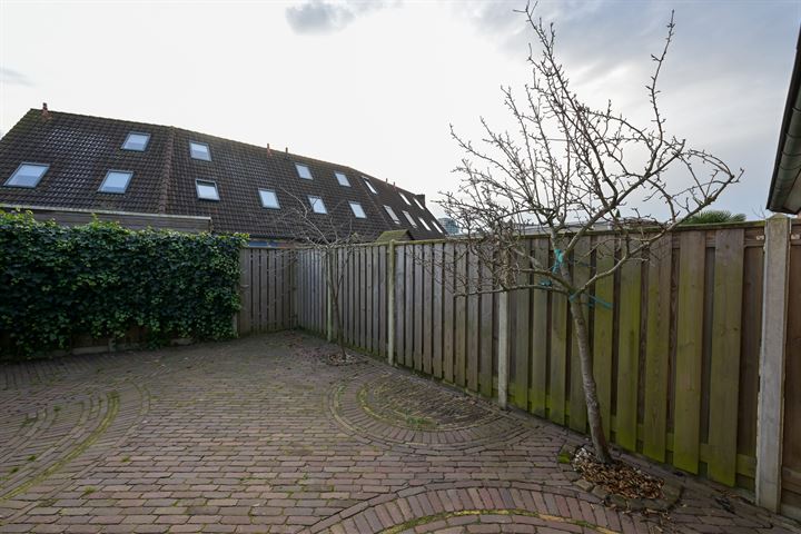 View photo 24 of Weg acker 65