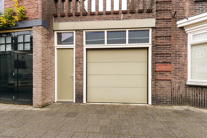 Bekijk foto 51 van Baroniestraat 99