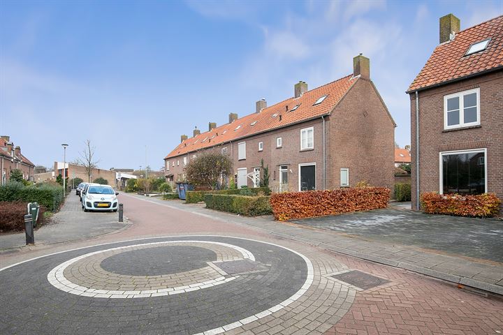 Bekijk foto 48 van Suitbertusstraat 13