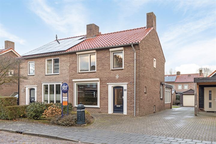 Bekijk foto 1 van Irenestraat 22