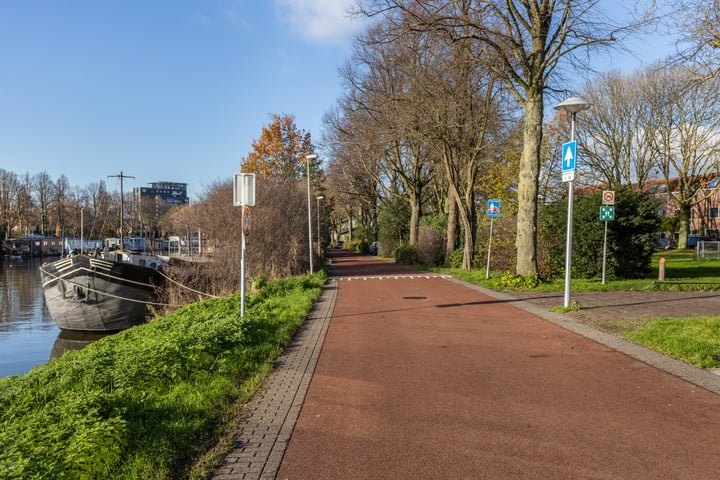 Bekijk foto 43 van Makassarstraat 53