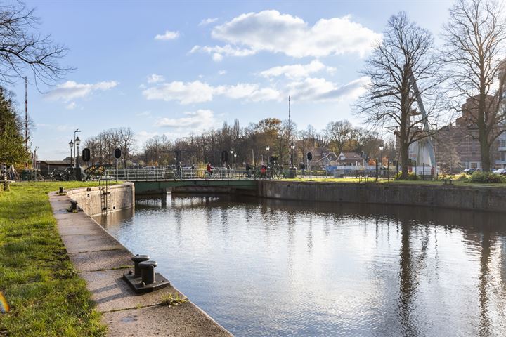 Bekijk foto 48 van Makassarstraat 53