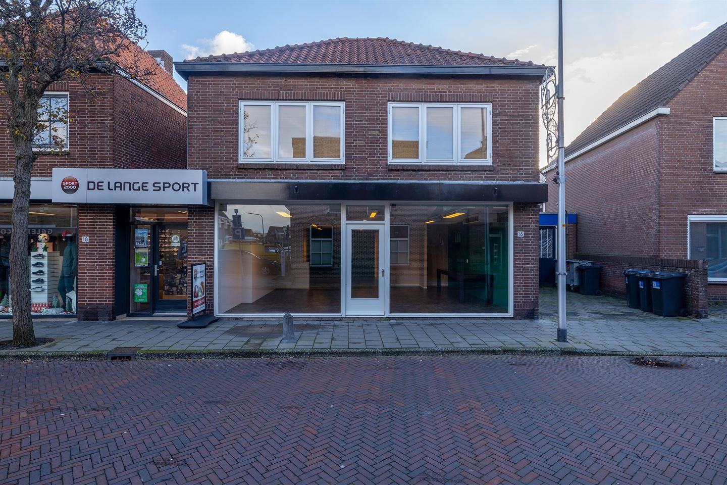 Bekijk foto 1 van Molenstraat 16