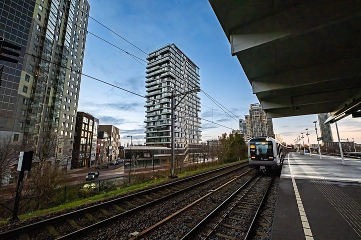 View photo 37 of Amstelbeststraat 30