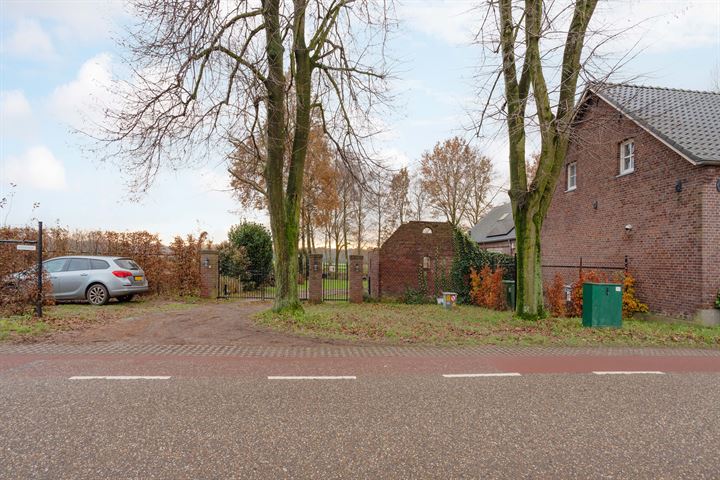 Bekijk foto 32 van Mgr Aertsstraat 56