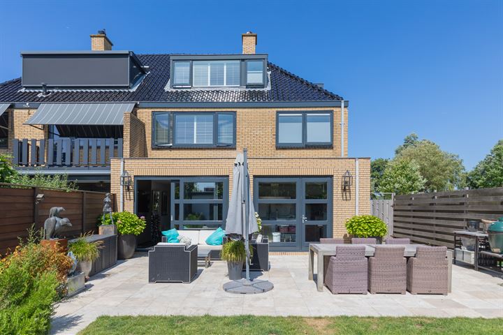 Bekijk foto 48 van van Struykstraat 14