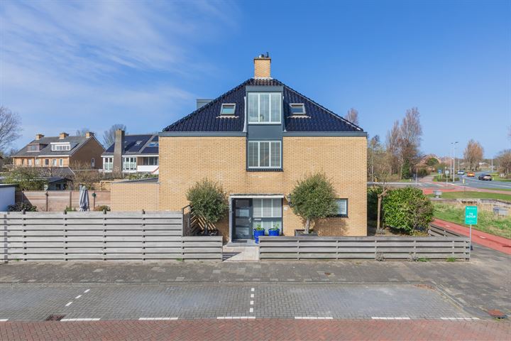 Bekijk foto 47 van van Struykstraat 14