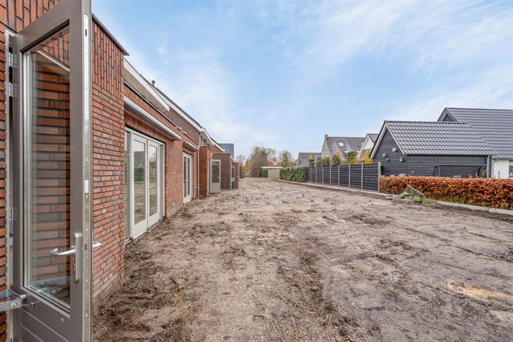 Bekijk foto 12 van Musicalstraat 19