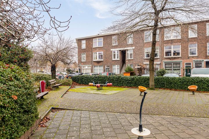 Bekijk foto 9 van van Naeltwijckstraat 80