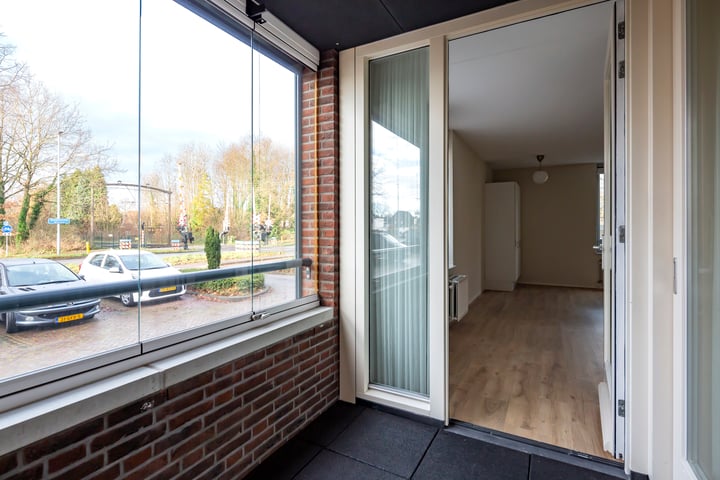 Bekijk foto 14 van Pastoor van Beugenstraat 52