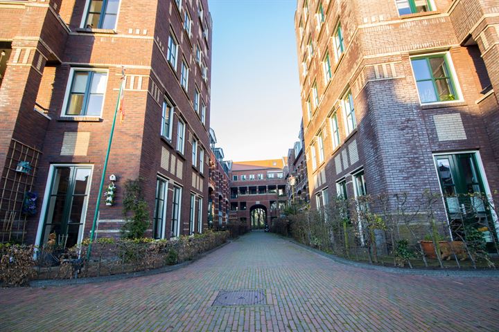 Bekijk foto 3 van Ridderstraat 1